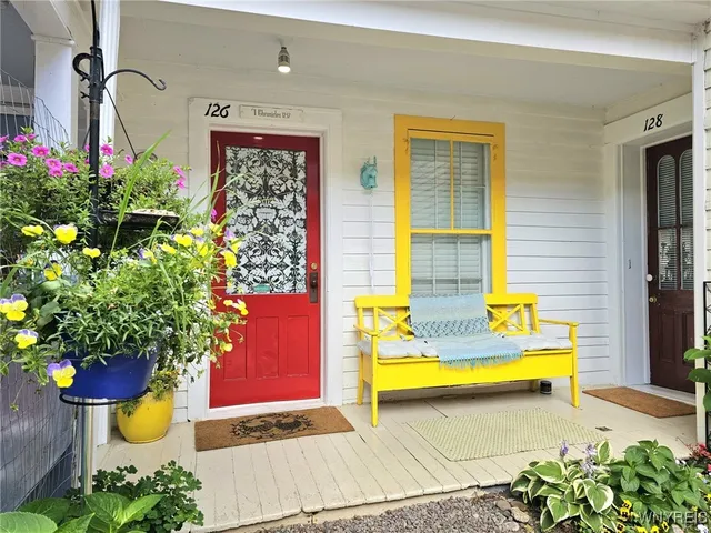 $840,000 | 126 East Genesee Street, Manlius, NY 13066