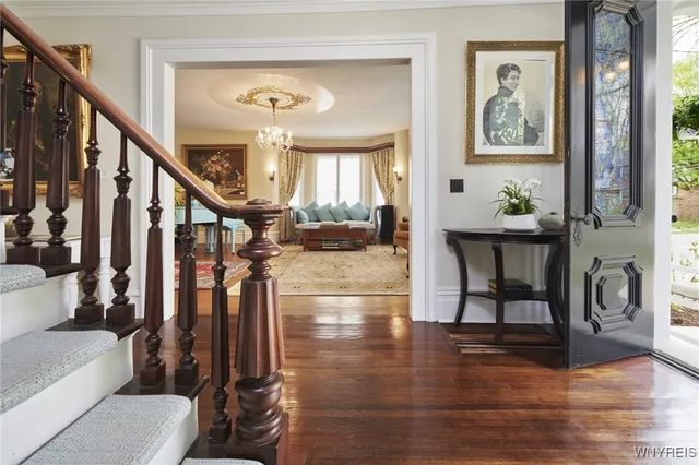 $840,000 | 126 East Genesee Street, Manlius, NY 13066