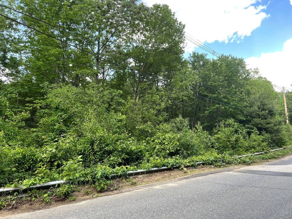15 Holland Road Wales, MA 01081 - Photo 1 of 3 Gallery Image 1