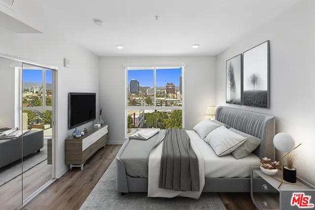 $2,995 | 2783 Francis Avenue, Unit 403, Los Angeles, CA 90005