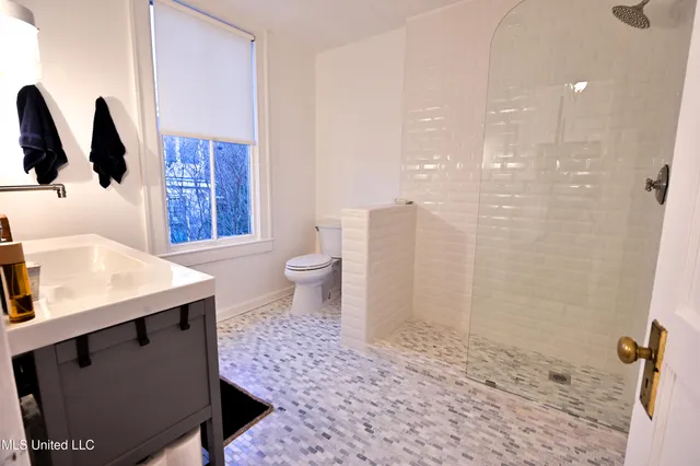 $599,000 | 211 Clifton Avenue, Natchez, MS 39120