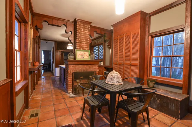 $599,000 | 211 Clifton Avenue, Natchez, MS 39120