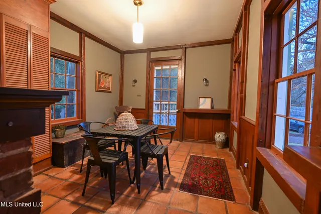 $599,000 | 211 Clifton Avenue, Natchez, MS 39120