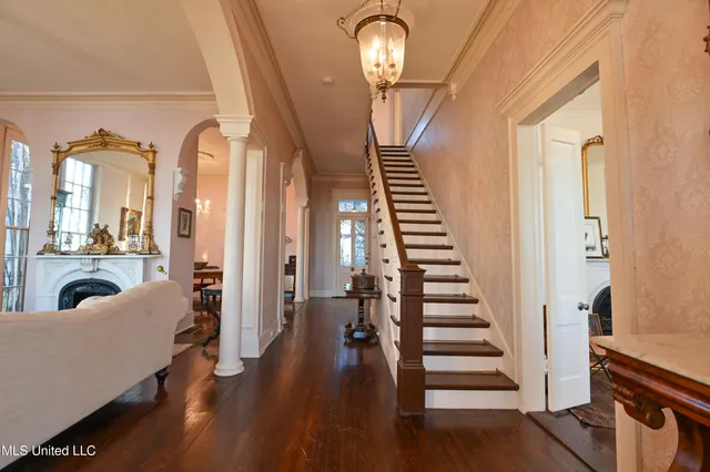 $599,000 | 211 Clifton Avenue, Natchez, MS 39120