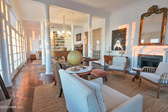 $599,000 | 211 Clifton Avenue, Natchez, MS 39120