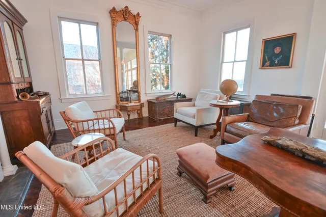 $599,000 | 211 Clifton Avenue, Natchez, MS 39120