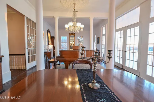 $599,000 | 211 Clifton Avenue, Natchez, MS 39120