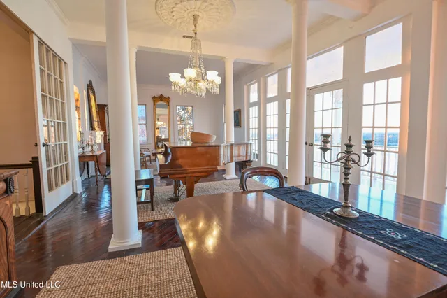 $599,000 | 211 Clifton Avenue, Natchez, MS 39120