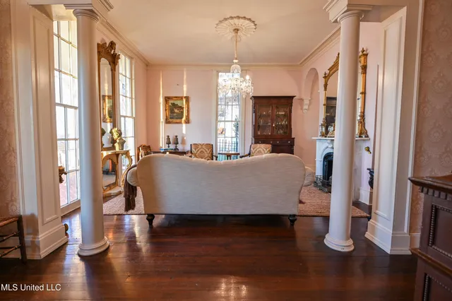 $599,000 | 211 Clifton Avenue, Natchez, MS 39120