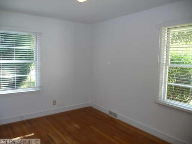 1236 Pinebluff Road Winston-Salem, NC 27103 - Photo 10 of 12 3rd Bedroom. Ready for a new buyer!