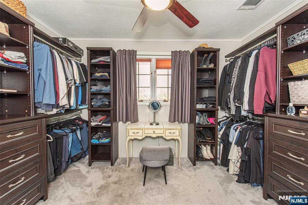 86 Deerfield Road West Caldwell, NJ 07006 - Photo 14 of 26