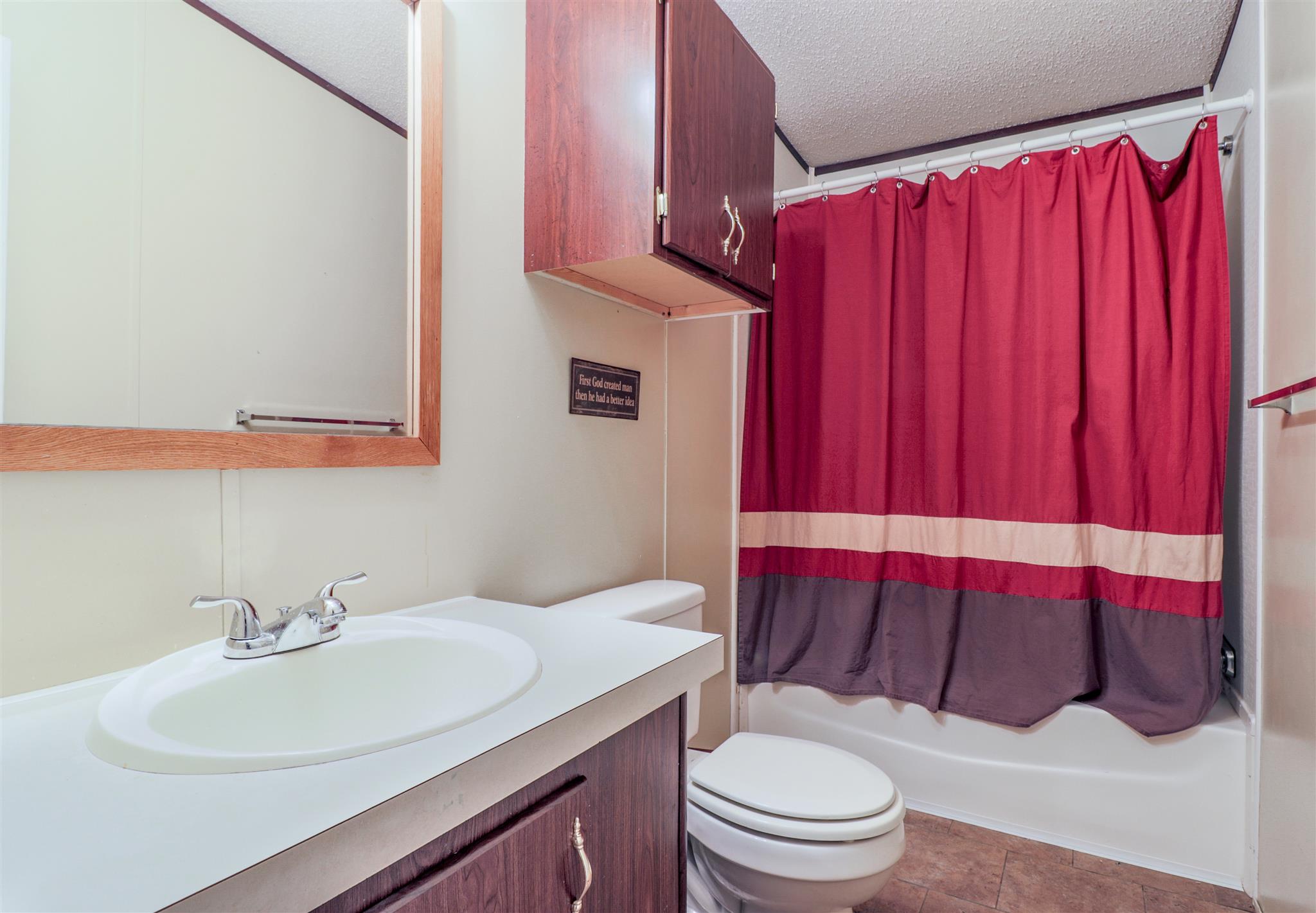 3268 Mobley Ridge Road Duck River, TN 38454 - Photo 12 of 19 Another full bath off hallway