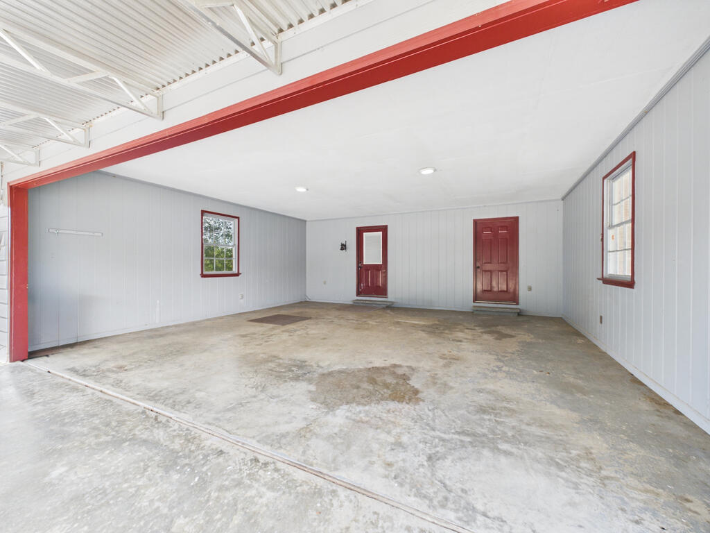 205 Padgetts Road Seale, AL 36875 - Photo 30 of 55 Garage / Carport