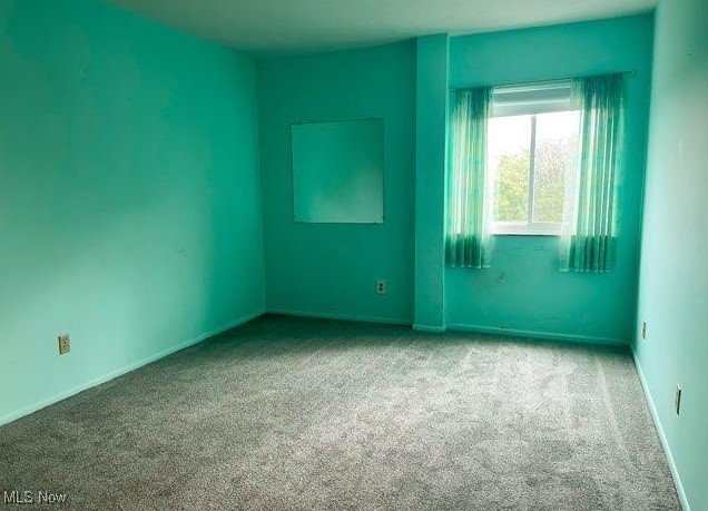20333 Detroit Road, Unit 510B Rocky River, OH 44116 - Photo 5 of 9 Empty room with light carpet