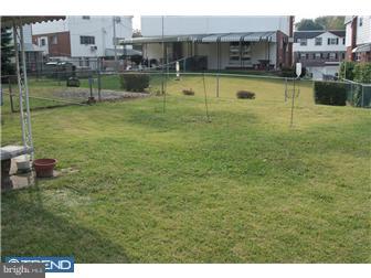 2620 Taunton Street Philadelphia, PA 19152 - Photo 2 of 4 Exterior Back