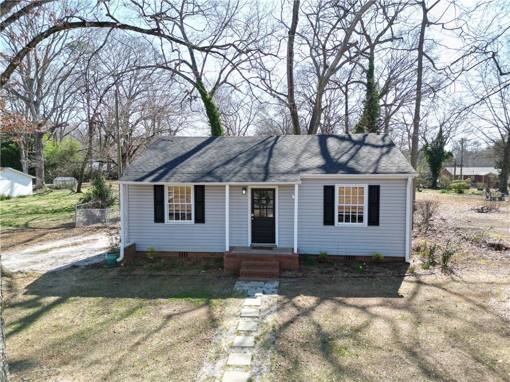 826 Greenville Street Pendleton, SC 29670 - Photo 1 of 11