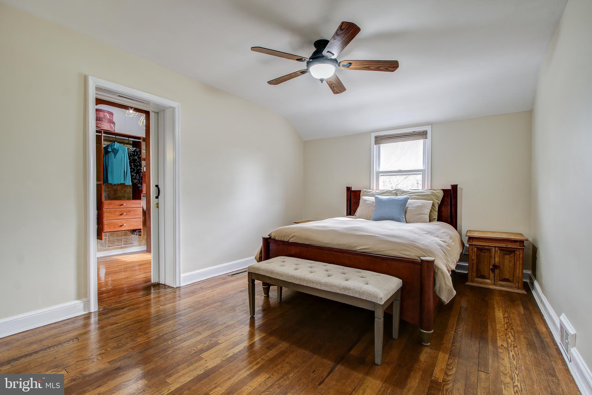 315 Penwood Road Silver Spring, MD 20901 - Photo 18 of 41 Master bedroom