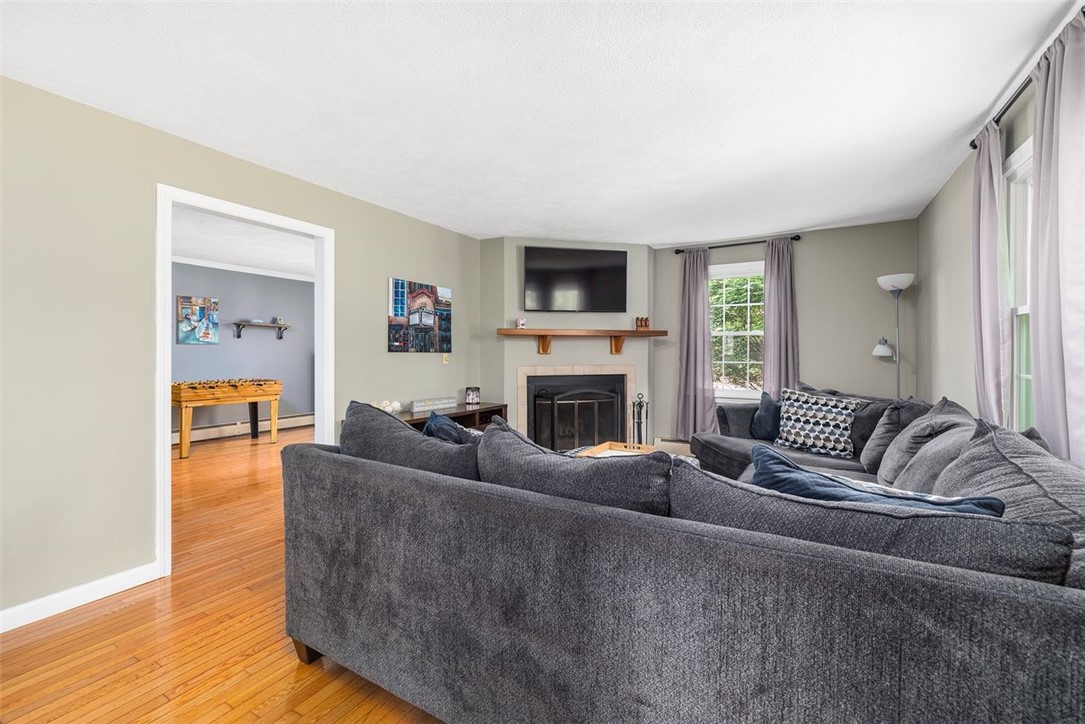 64 Signal Rock Road North Kingstown, RI 02852 - Photo 5 of 50 Gallery Image 5