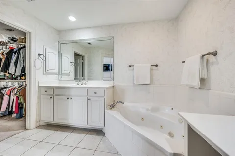 $385,000 | 4119 Juliard Drive, Addison, TX 75001