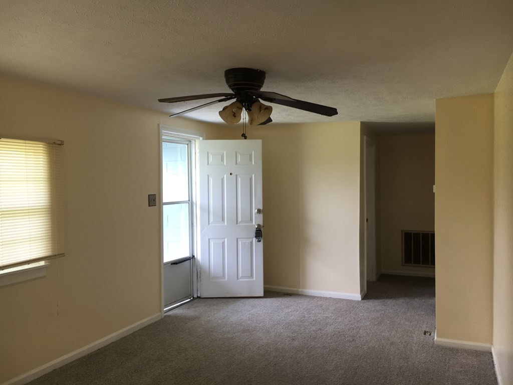 1077 Williston Road Aiken, SC 29803 - Photo 4 of 11