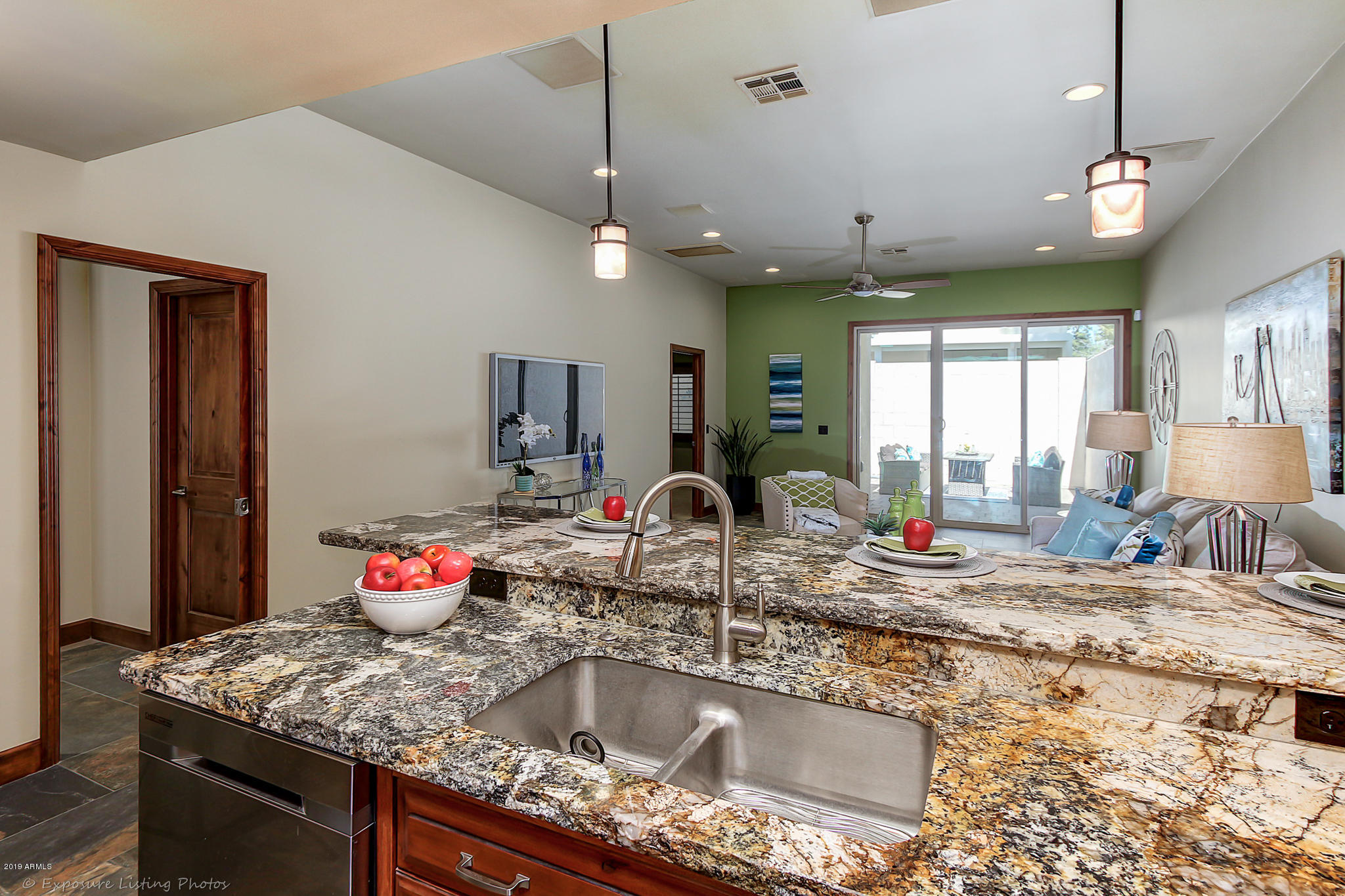 6 West Griswold Road Phoenix, AZ 85021 - Photo 3 of 31 u-6
