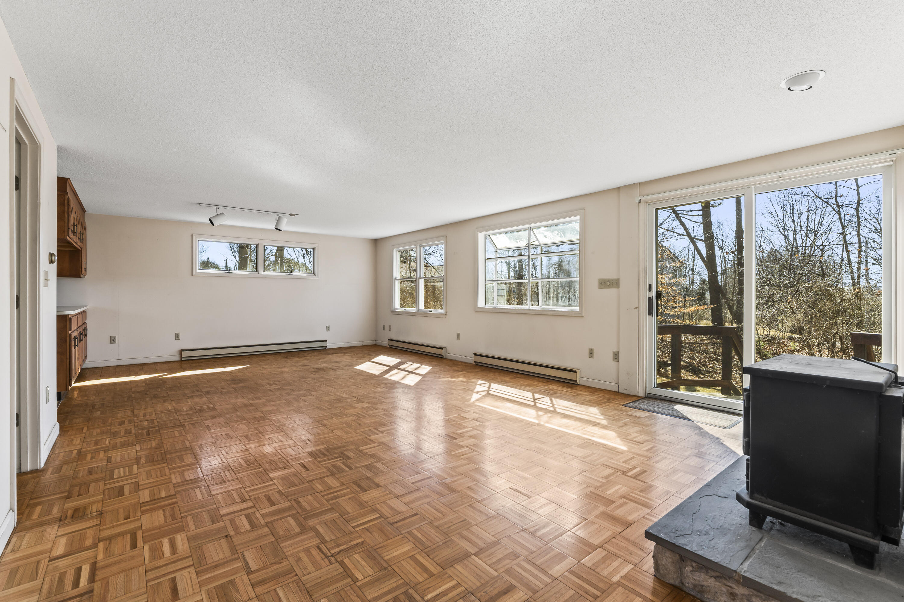 67 Nicole Road York, ME 03909 - Photo 13 of 46 Living Room