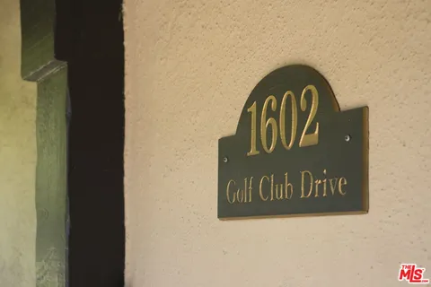 $2,595,000 | 1602 Golf Club Drive, Glendale, CA 91206