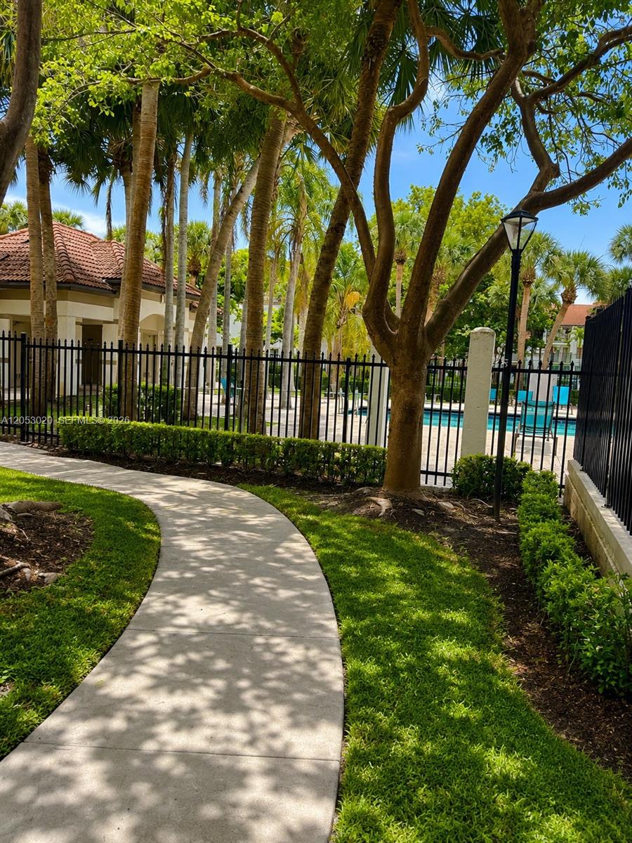 530 South Park Road, Unit 2411 Hollywood, FL 33021 - Photo 26 of 31