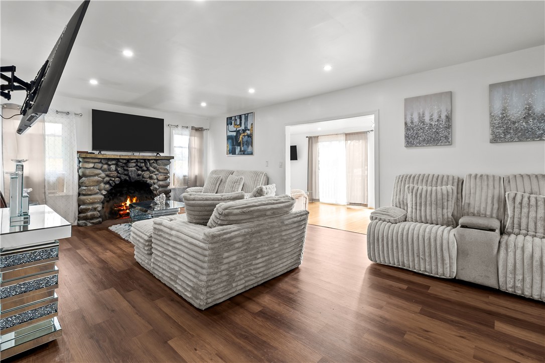 129 Shore Road East Providence, RI 02915 - Photo 15 of 47