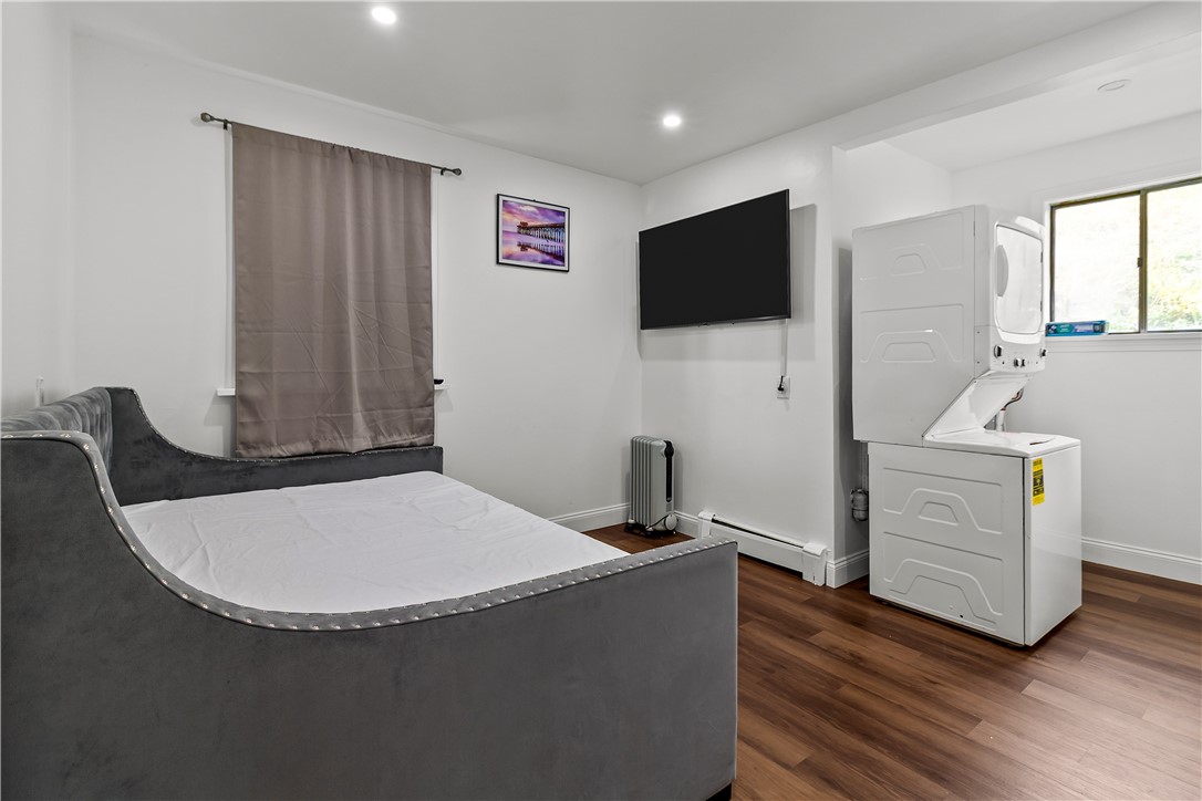 129 Shore Road East Providence, RI 02915 - Photo 20 of 47