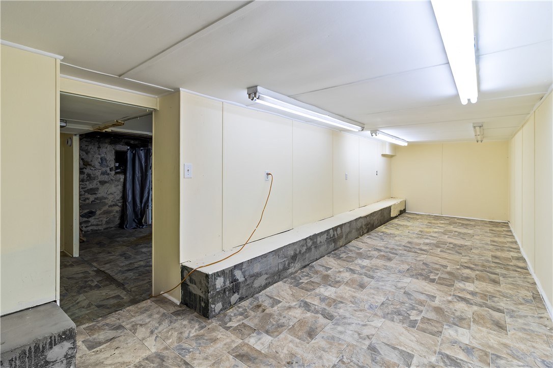 129 Shore Road East Providence, RI 02915 - Photo 23 of 47