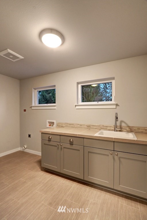7919 203rd Street Southwest Edmonds, WA 98026 - Photo 16 of 22 Gallery Image 16
