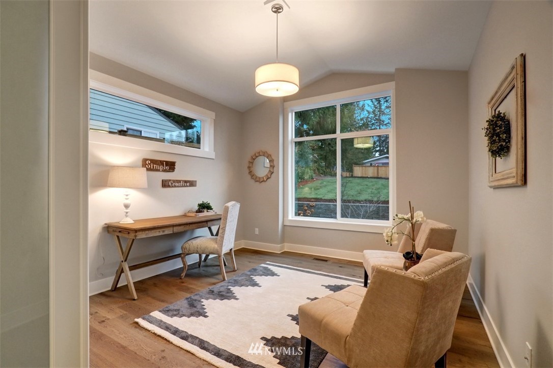 7919 203rd Street Southwest Edmonds, WA 98026 - Photo 4 of 22 Gallery Image 4