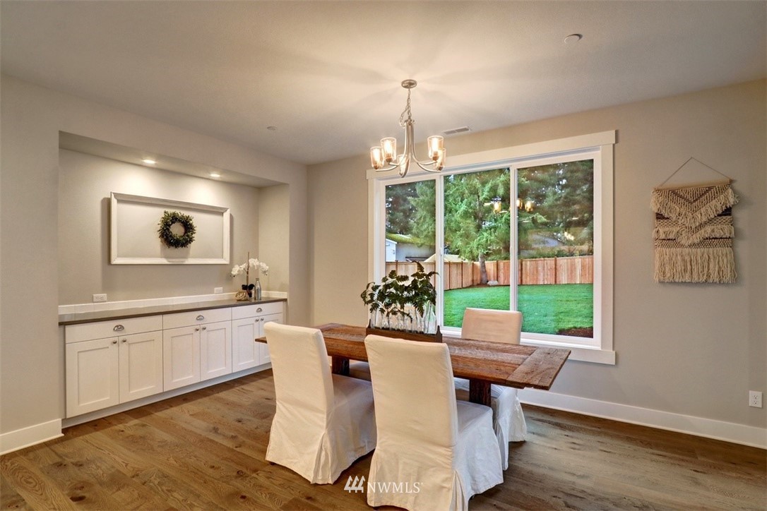 7919 203rd Street Southwest Edmonds, WA 98026 - Photo 9 of 22 Gallery Image 9