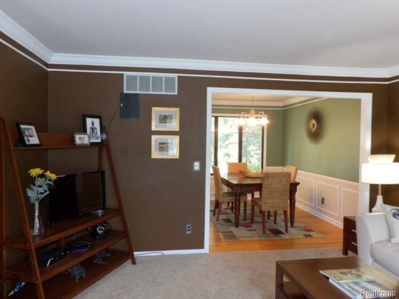 26426 Inkster Road Flat Rock, MI 48134 - Photo 18 of 56 102_4886.JPG