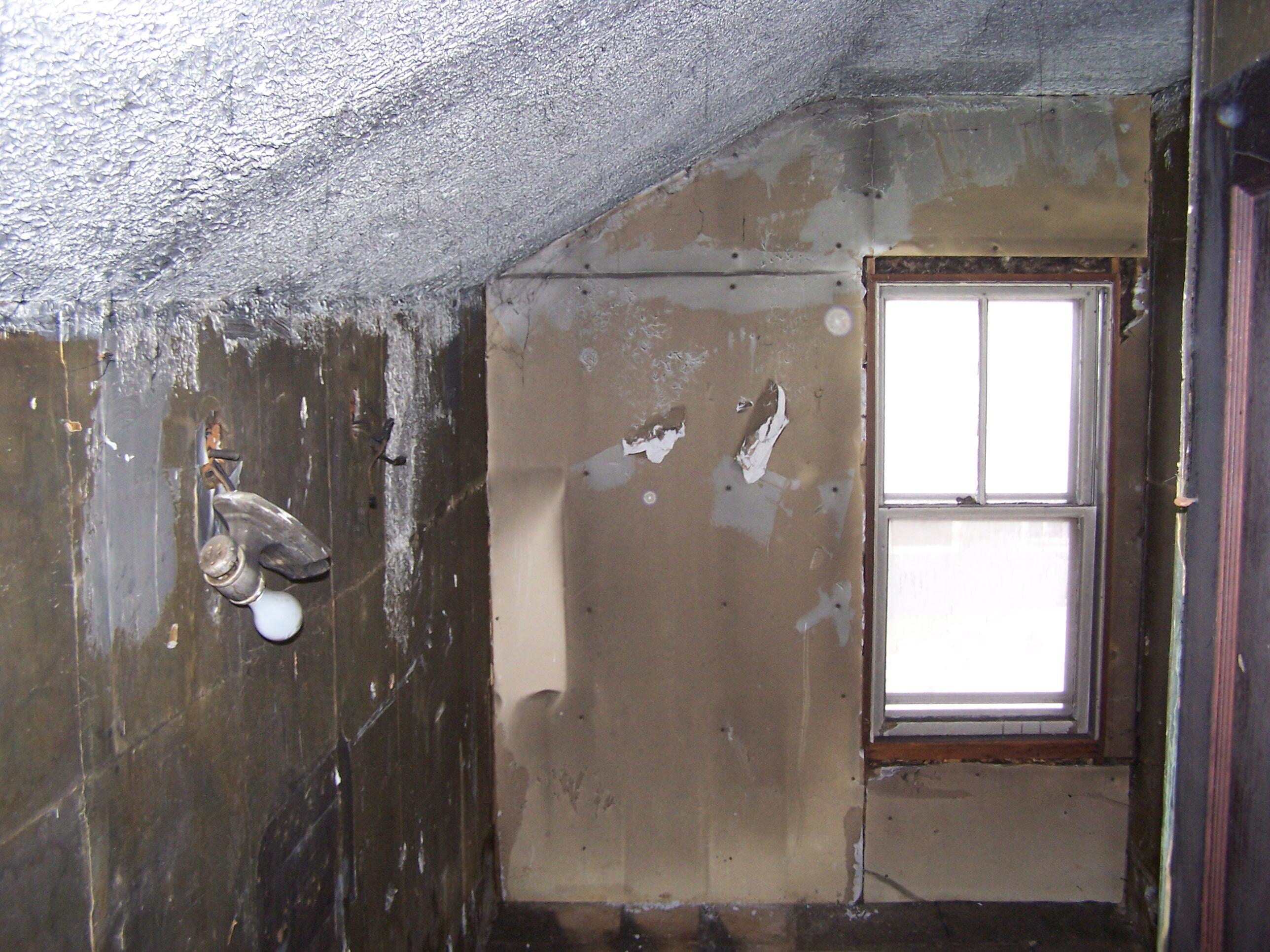 27 Baxter Avenue Auburn, ME 04210 - Photo 4 of 7 104_0103