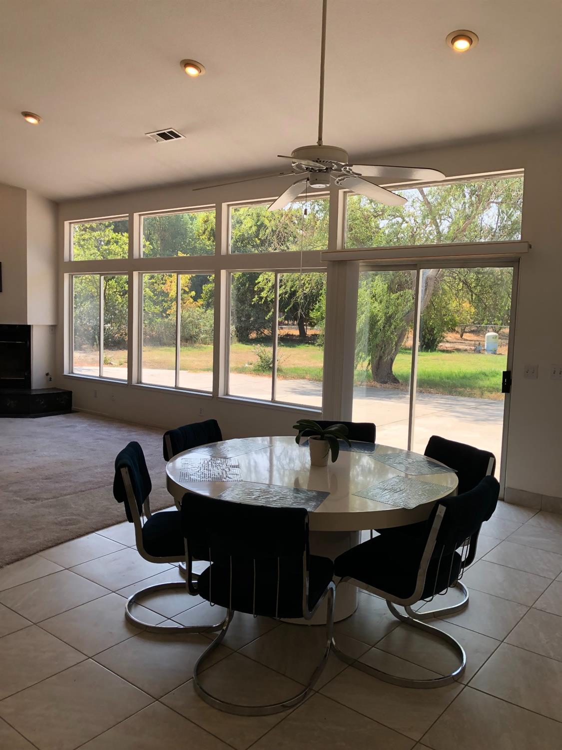 5237-5249 Tully Road Modesto, CA 95356 - Photo 20 of 45 Gallery Image 20