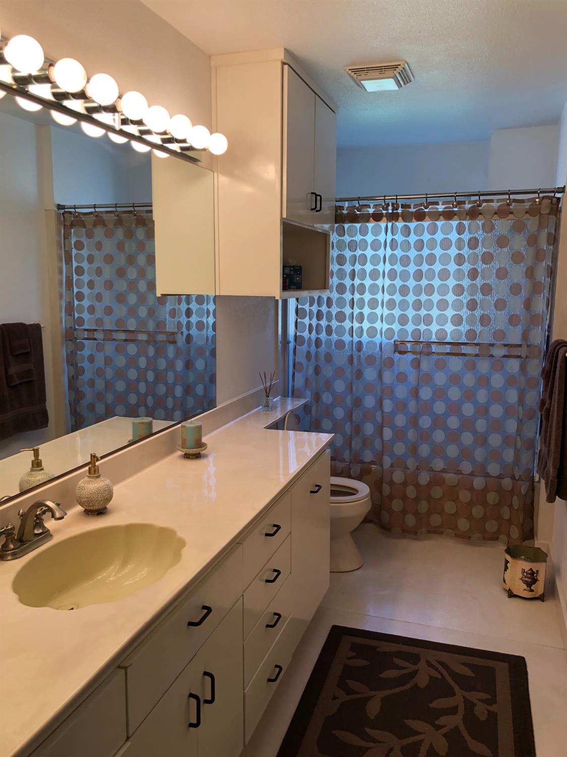 5237-5249 Tully Road Modesto, CA 95356 - Photo 27 of 45 Gallery Image 27