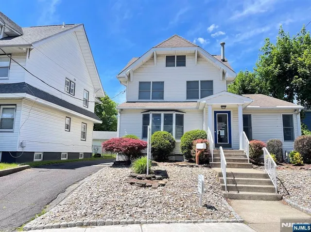 $750,000 | 699 Kearny Avenue, Kearny, NJ 07032