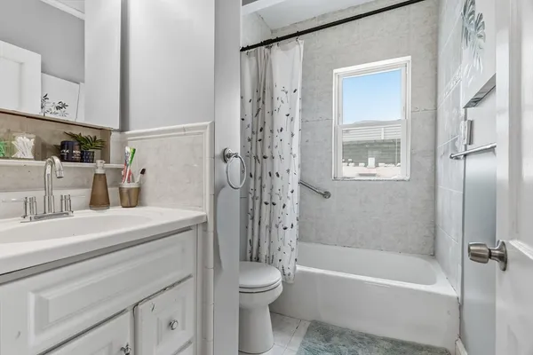 $899,000 | 40-42 Glendale Avenue, Everett, MA 02149