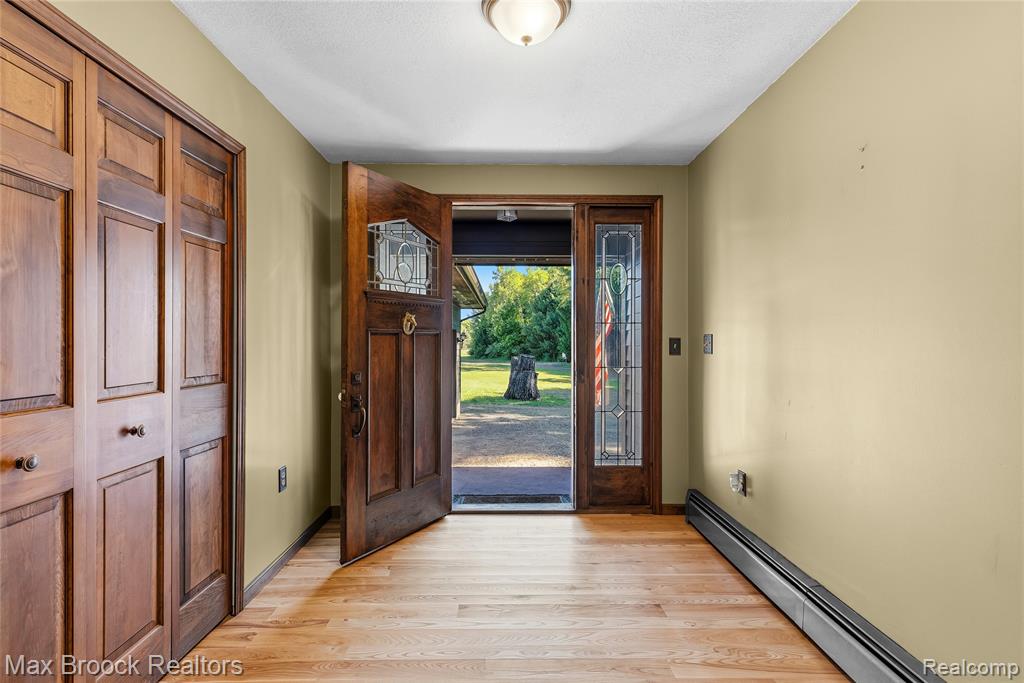892 Barnes Lake Road Columbiaville, MI 48421 - Photo 10 of 85