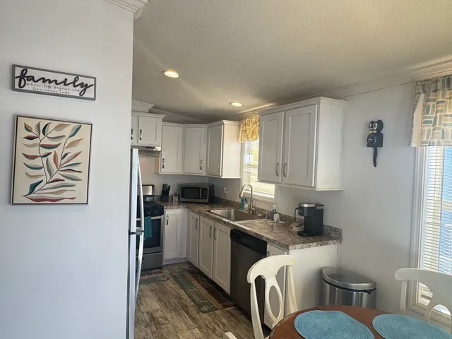 $319,900 | 160 Washington Street, Unit 22, Plainville, MA 02762