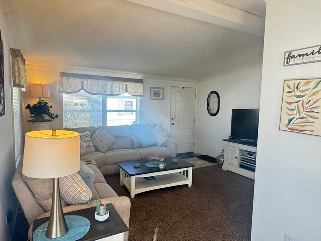 $319,900 | 160 Washington Street, Unit 22, Plainville, MA 02762