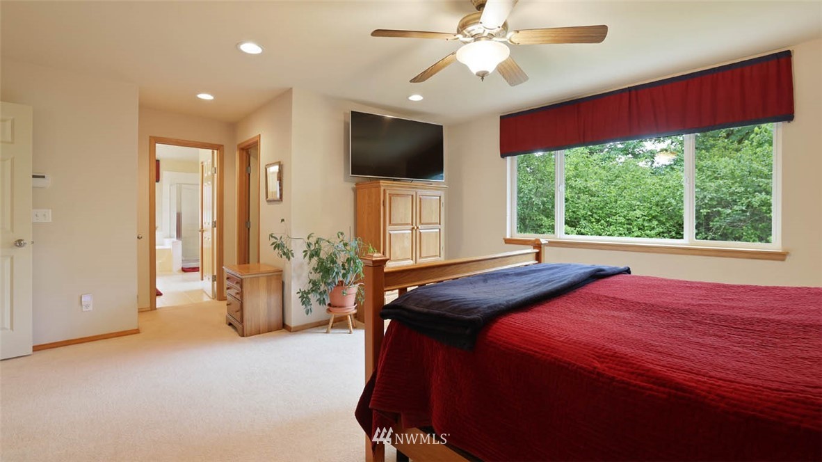 5719 Northeast 1st Place Renton, WA 98059 - Photo 13 of 27 Gallery Image 13