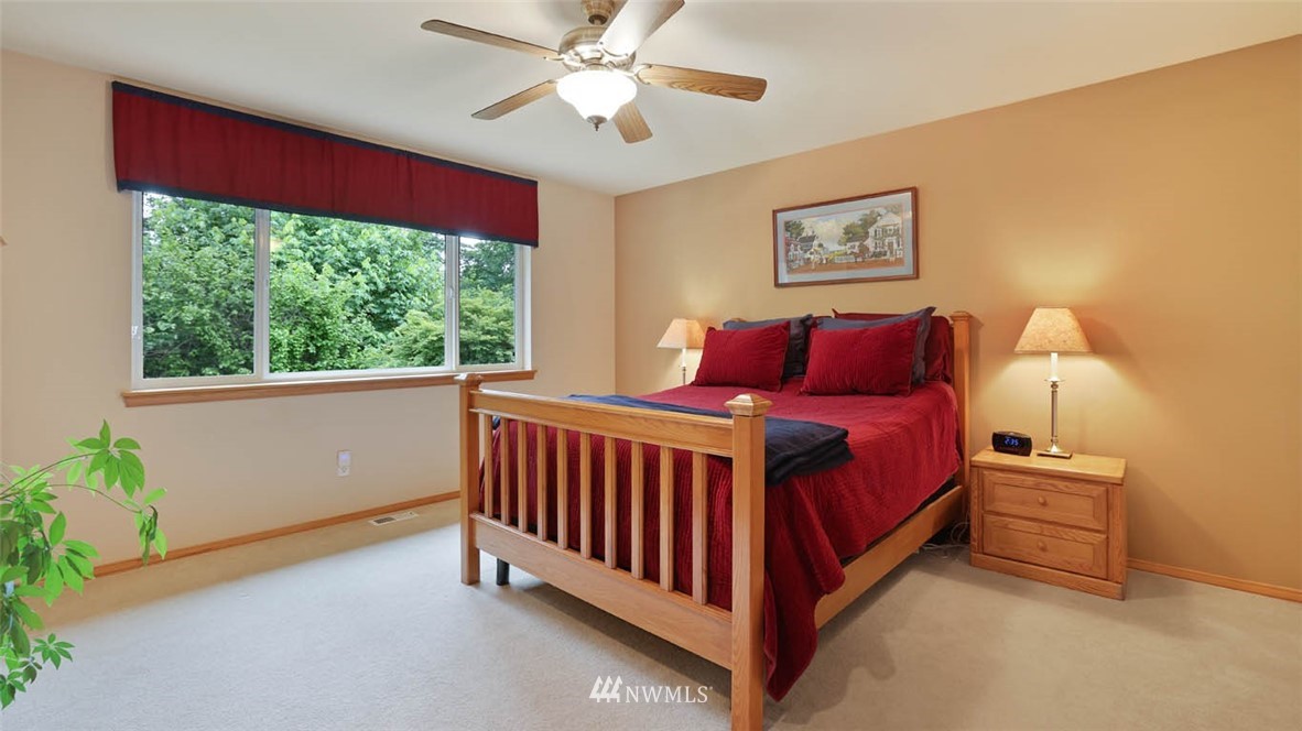 5719 Northeast 1st Place Renton, WA 98059 - Photo 14 of 27 Gallery Image 14