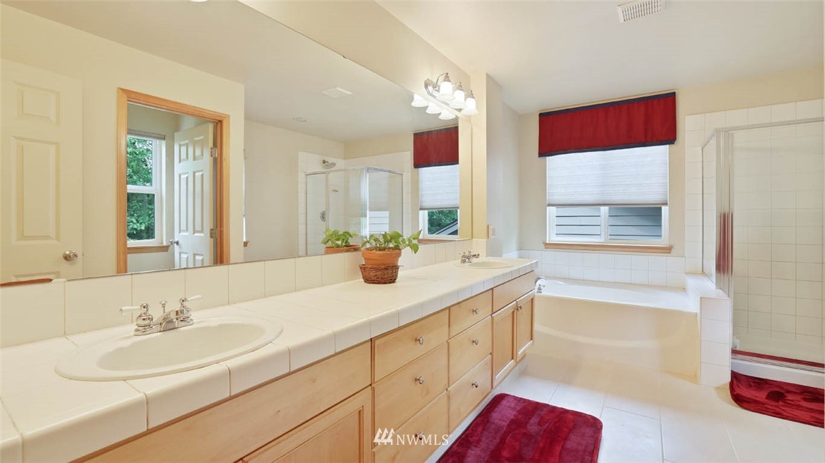 5719 Northeast 1st Place Renton, WA 98059 - Photo 16 of 27 Gallery Image 16