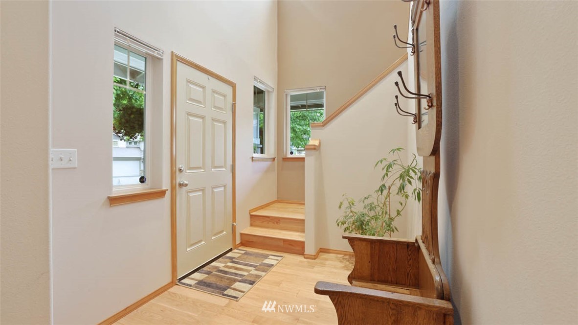 5719 Northeast 1st Place Renton, WA 98059 - Photo 3 of 27 Gallery Image 3