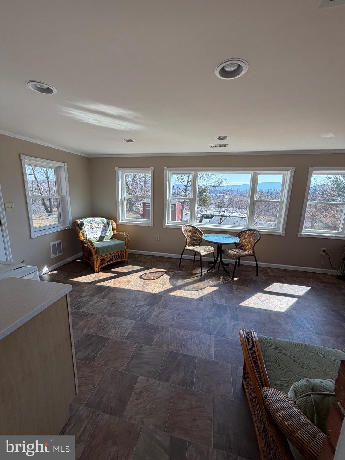413 Ridge Avenue Waynesboro, PA 17268 - Photo 12 of 41 Gallery Image 12