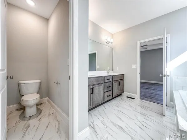 $441,500 | 1 Huntington Ii @ Stone Canyon, Foristell, MO 63348