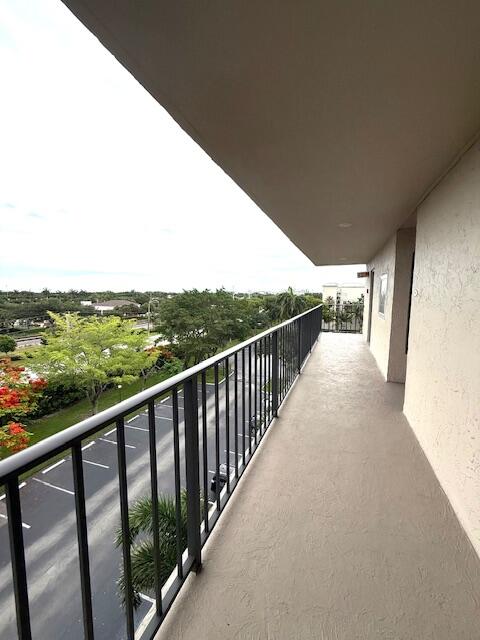 4 Royal Palm Way, Unit 601 Boca Raton, FL 33432 - Photo 5 of 59 4 Royal- Pic 27